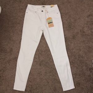 mid-rise skinny jeans